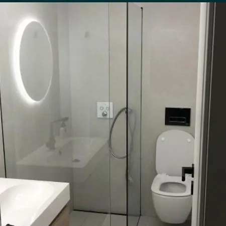 Lägenhet Apartamentul 2 Emil *